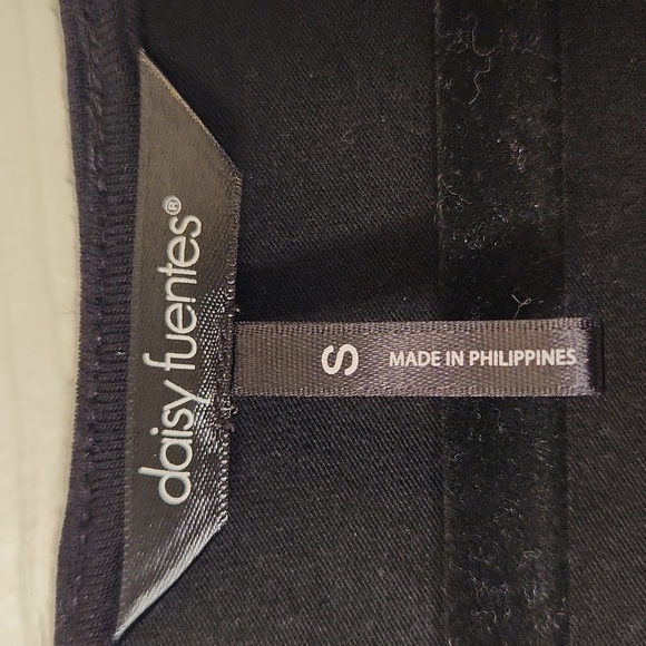 Daisy Fuentes Women's Black Sleeveless V-neckline Ruffled Front Dress Size S - Picture 8 of 12